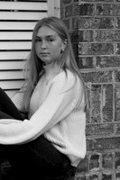012A8199b&w